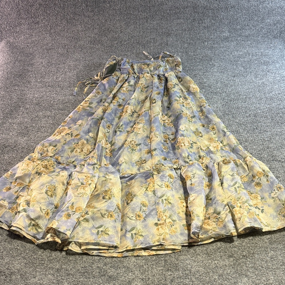 Wild Fable Blue and Cream Floral Top
